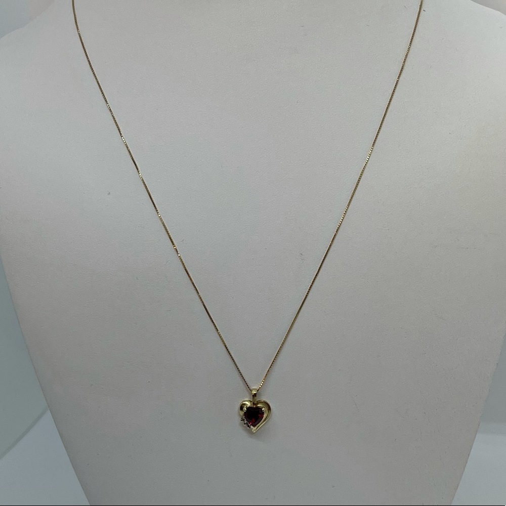 14kt GOLD RUBY NECKLACE w/ Diamonds